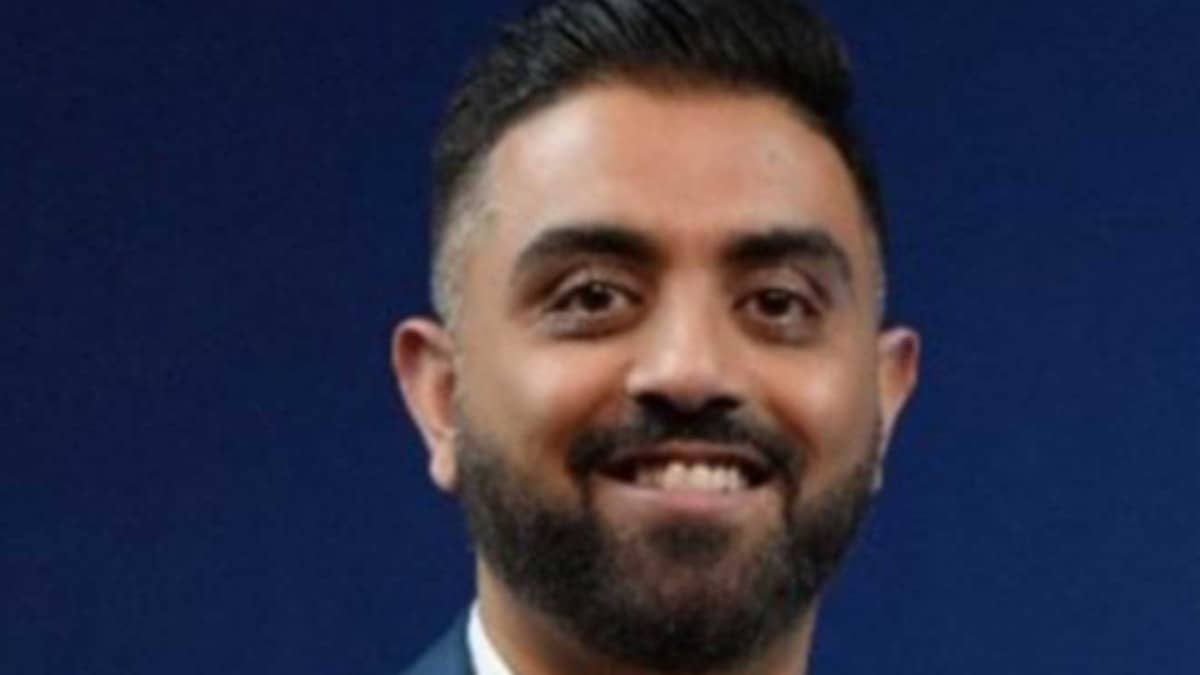 'In Good Health and Recovering Well': Indian Envoy Deepak Mittal Visits Flydubai Pilot Capt Smit Machchhar at UAE Hospital