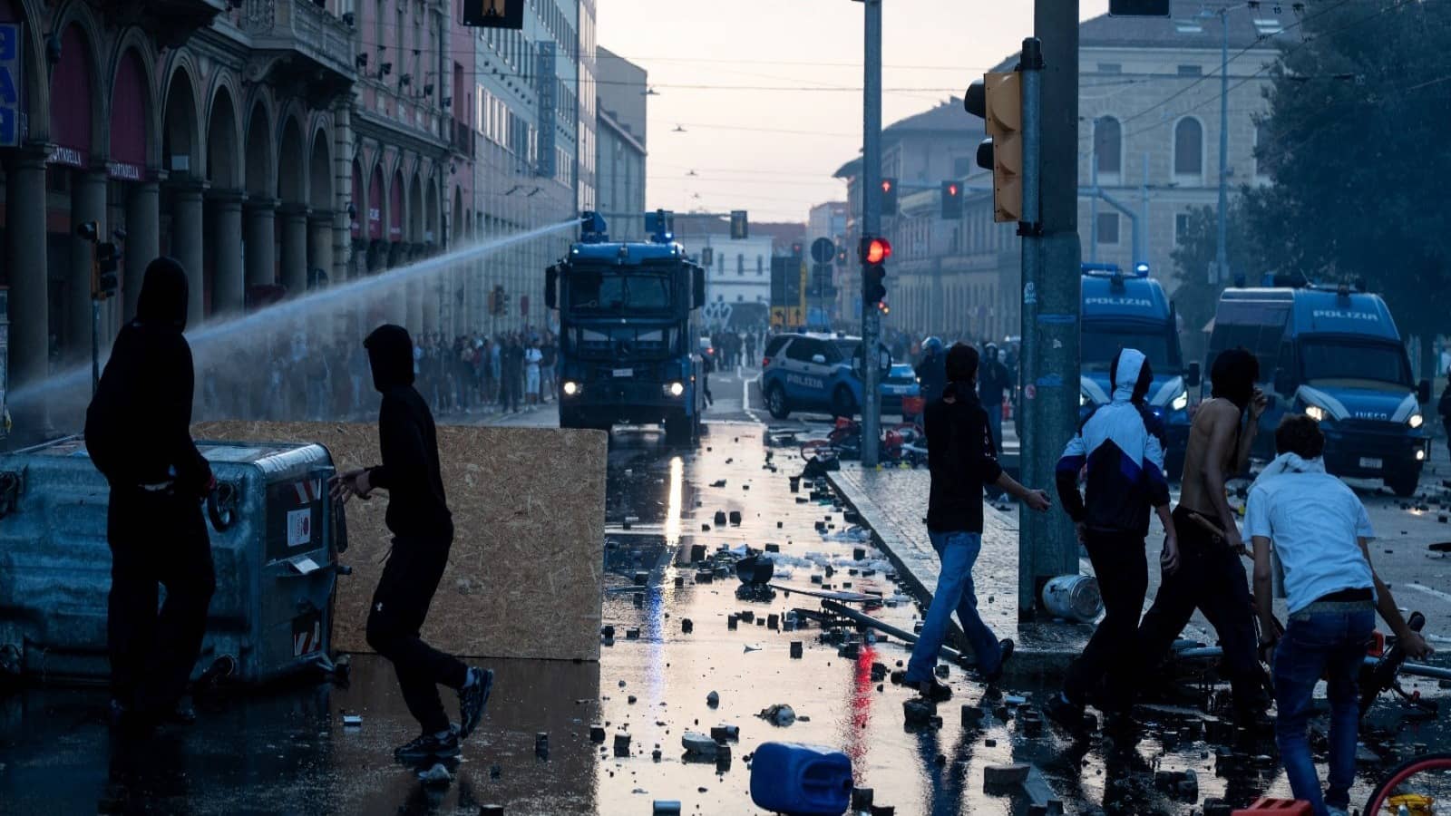 Italy Deploys 3,300 Personnel, Drones Ahead of Oct 24 Protests: Report