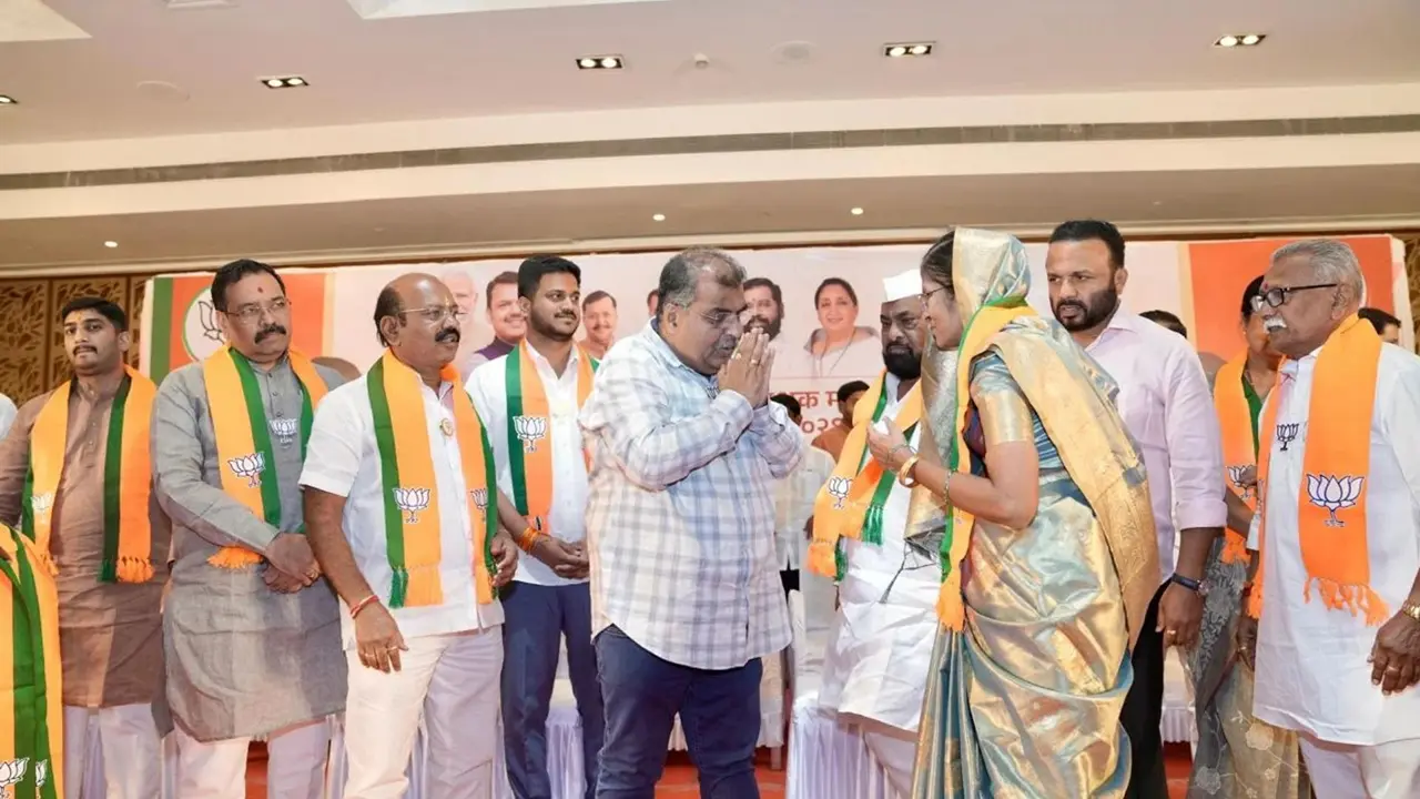 Maharashtra MLC Election: चुनावी प्रचार में भाजपा-महायुति ने झोंकी पूरी ताकत, BJP चीफ ने सोलापुर का दौरा कर संभाली कमान Maharashtra MLC Election
