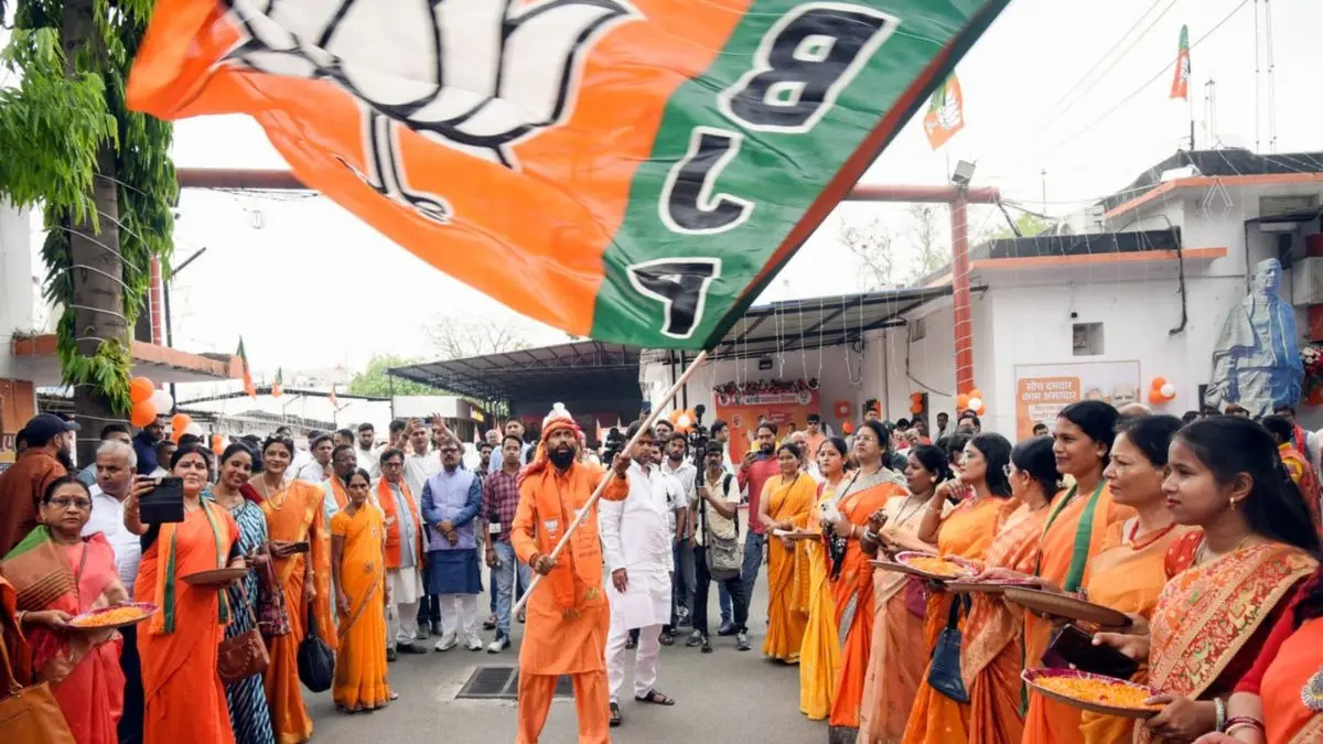 Maharashtra MLC Polls: BJP ने पांच सीटों के लिए तीन उम्मीदवारों के नामों का किया ऐलान, देखें लिस्ट Maharashtra MLC polls BJP announces three candidates for five seats