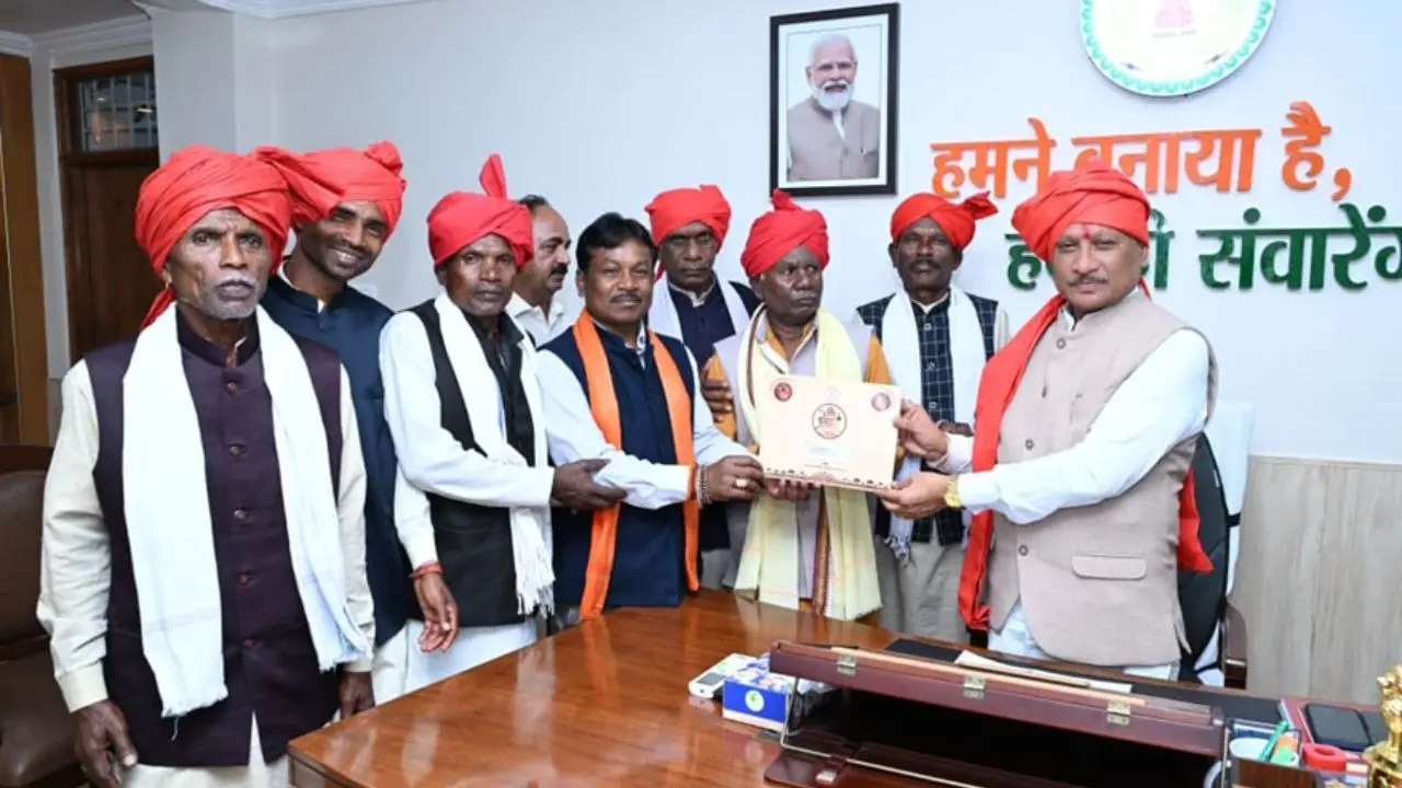 विश्व प्रसिद्ध बस्तर दशहरा हमारी जनजातीय संस्कृति, आस्था और सामूहिक सहभागिता की अनुपम विरासत : CM विष्णु देव साय मुख्यमंत्री विष्णु देव साय को बस्तर दशहरा पर्व में शामिल होने का मिला आमंत्रण