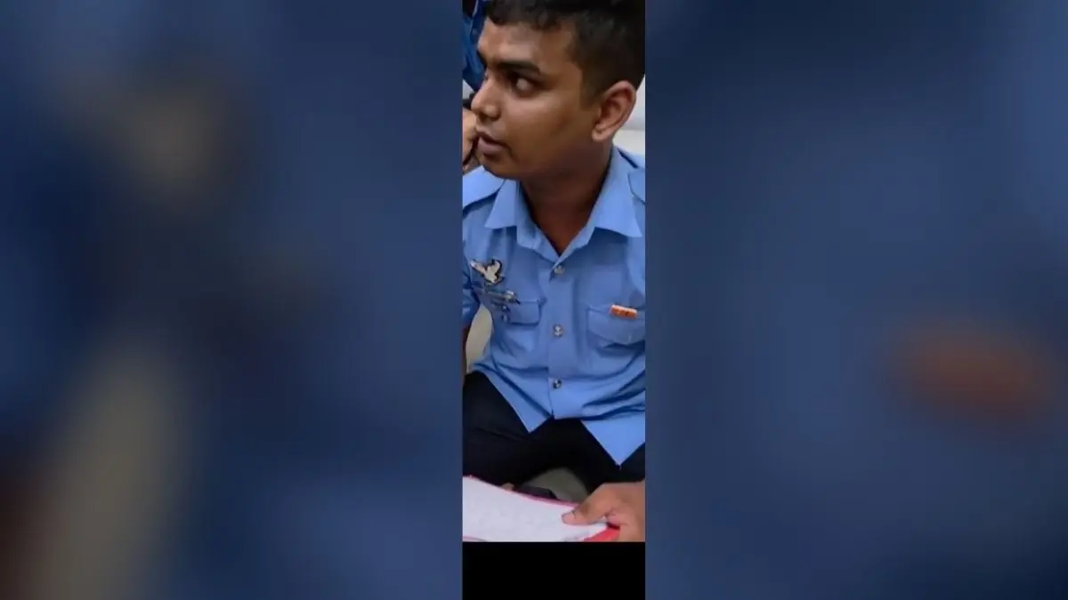 Man Claiming To Be IAF Flight Lieutenant Caught In Secunderabad, Further Verification Underway Man Claiming To Be IAF Flight Lieutenant Caught In Secunderabad, Further Verification Underway