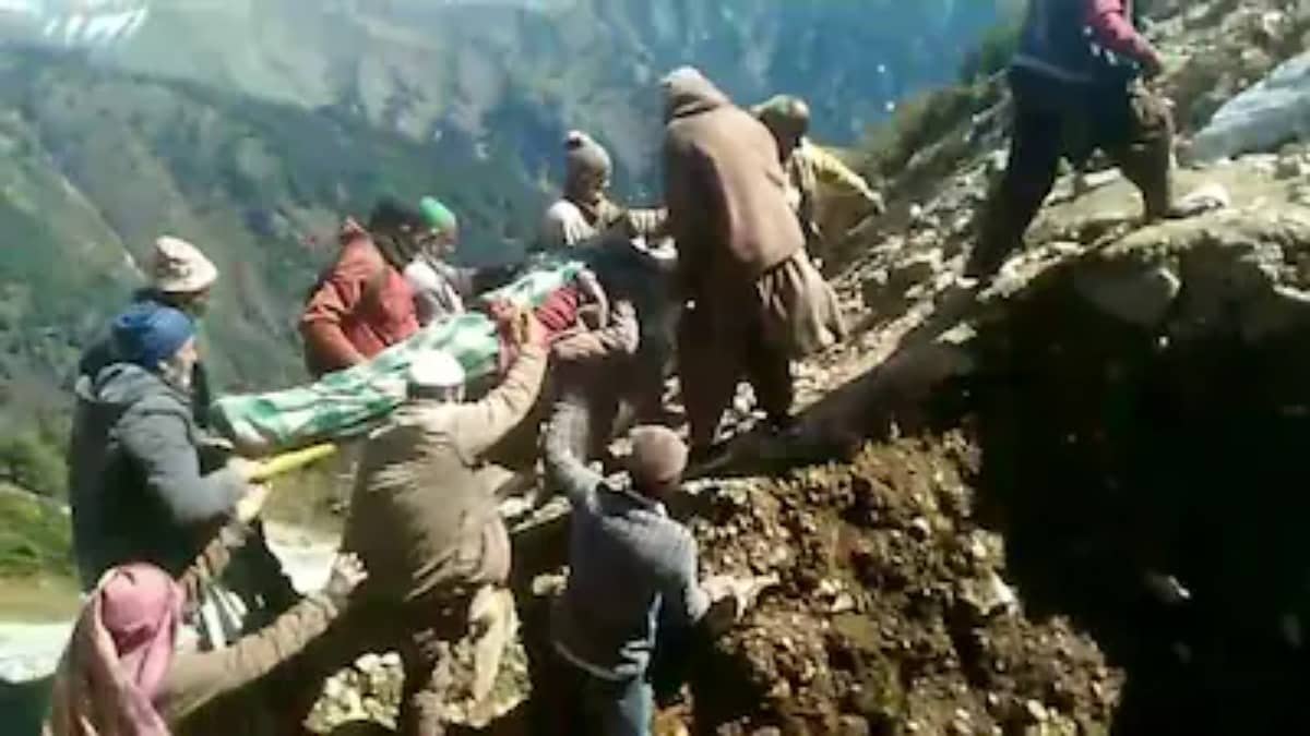  One GREF Labourer Dead, Five Injured in Landslide  in J&K's Poonch