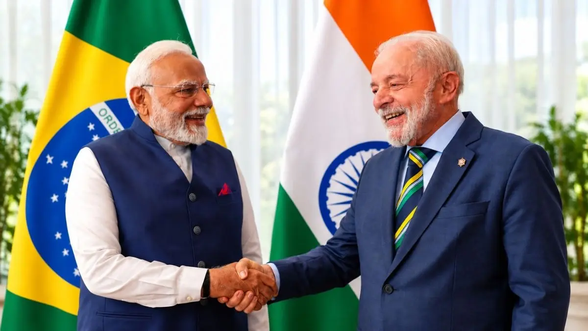 'माई डियर फ्रेंड...,': PM मोदी ने लूला डा सिल्वा को दोबारा ब्राजील के राष्ट्रपति चुनाव जीतने पर दी बधाई, ग्लोबल साउथ और द्विपक्षीय संबंधों पर दिया जोर PM Modi congratulates Brazil Prez Lula on re-election victory