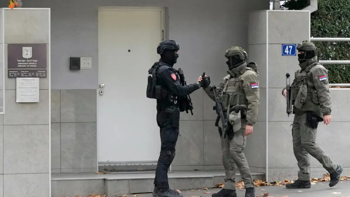 Serbian Police Kill Knife-Wielding Assailant After Attack on Officer Guarding Israeli Embassy in Belgrade Policeman Kills Knife Attacker Outside Israeli Embassy in Serbia