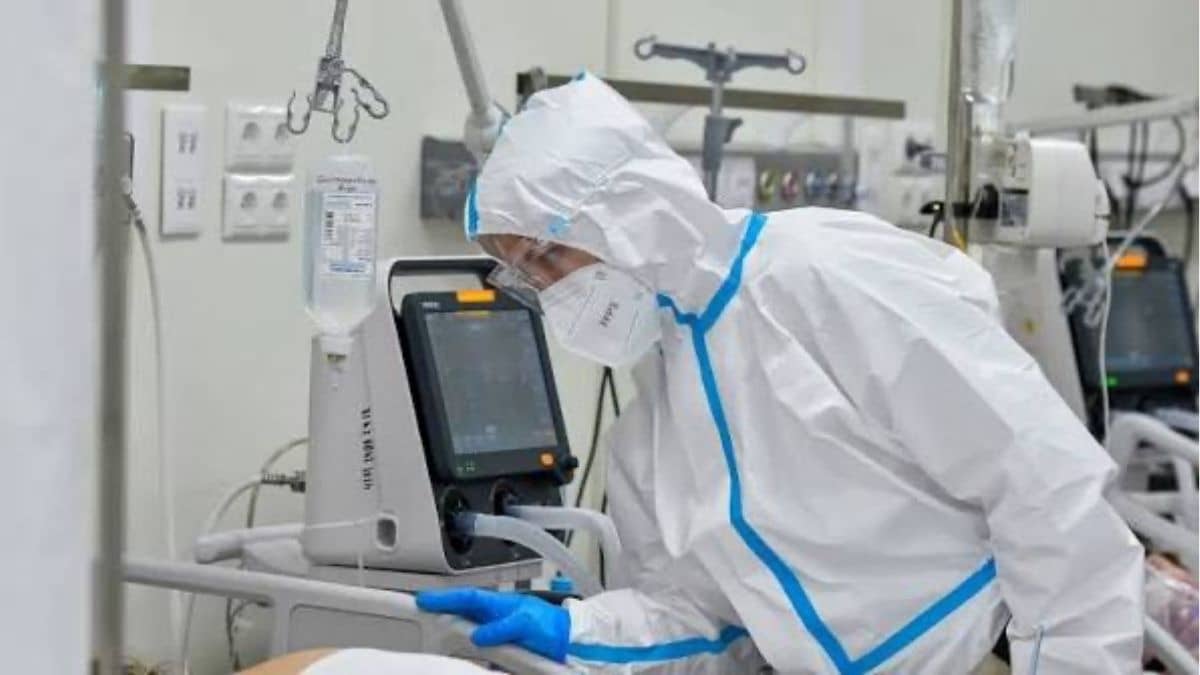 Russia Lab Worker Dies After ‘Live Biological Material’ Exposure; 197 Isolated Over Suspected Dangerous Infection