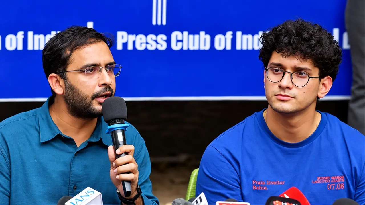 'आप दोनों तो Gen-Z नहीं हैं, किस संगठन से जुड़े हैं...', दिल्ली हाई कोर्ट की फटकार के बाद आशुतोष रांका और सौरभ दास ने वापस ली याचिका Saurav Das, Ashutosh Ranka withdraw petition