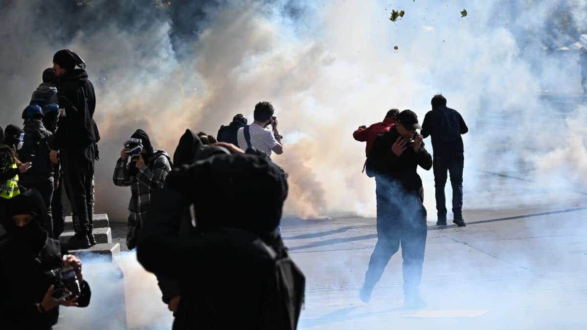 Scuffles Break Out as Protesters Rally Across France, Joining Students