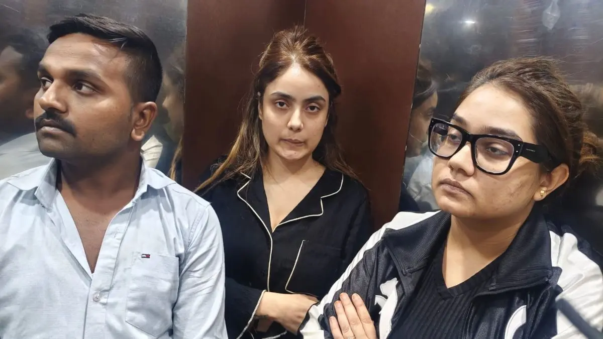 BREAKING: शिवा शर्मा मौत मामले की आरोपी श्रद्धा दुबे नागपुर से गिरफ्तार, फरार मॉडल पर था 50 हजार का इनाम Shraddha Dubey Shiva Sharma murder case prime accused arrested from Nagpur