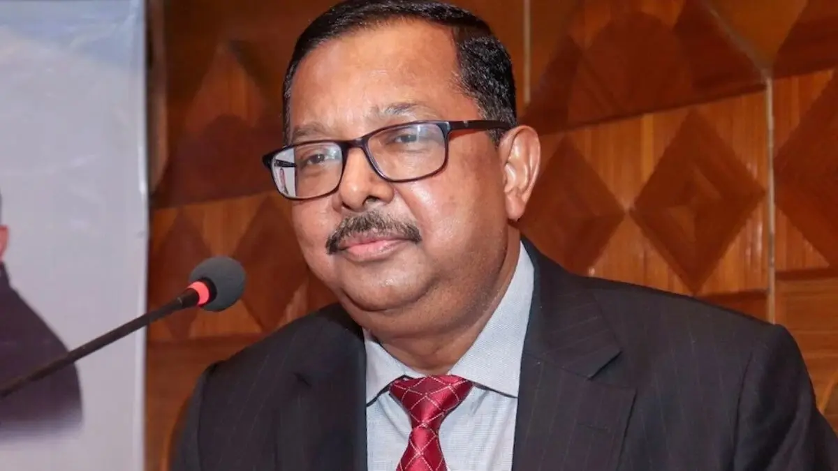 SIR विवाद पर सुप्रीम कोर्ट के जज भुइंया का बड़ा बयान, कहा- 'लोगों को मताधिकार से वंचित करना सही नहीं' SIR विवाद पर सुप्रीम कोर्ट के जज भुइंया का बड़ा बयान, कहा- 'लोगों को मताधिकार से वंचित करना सही नहीं'