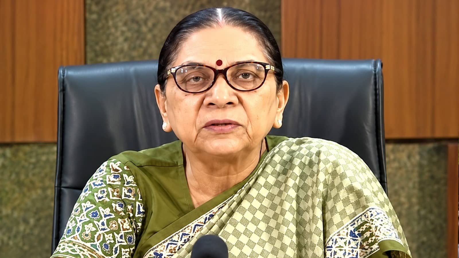 Teenage Girls Becoming Mothers a Matter of Concern, Says UP Governor Anandiben Patel