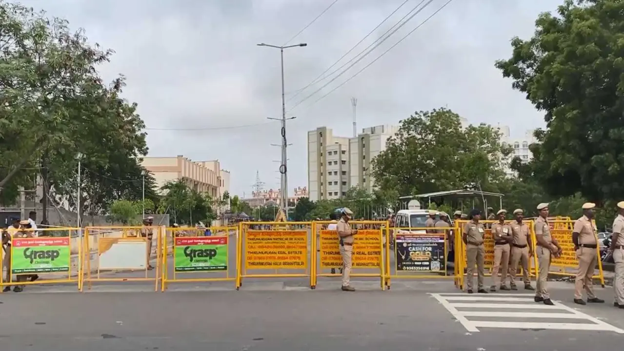 Vote Counting Begins for Dharapuram Assembly Constituency in Tamil Nadu, Thatchanjavady AC in Puducherry Vote Counting Begins for Dharapuram Assembly Constituency in Tamil Nadu, Thatchanjavady AC in Puducherry