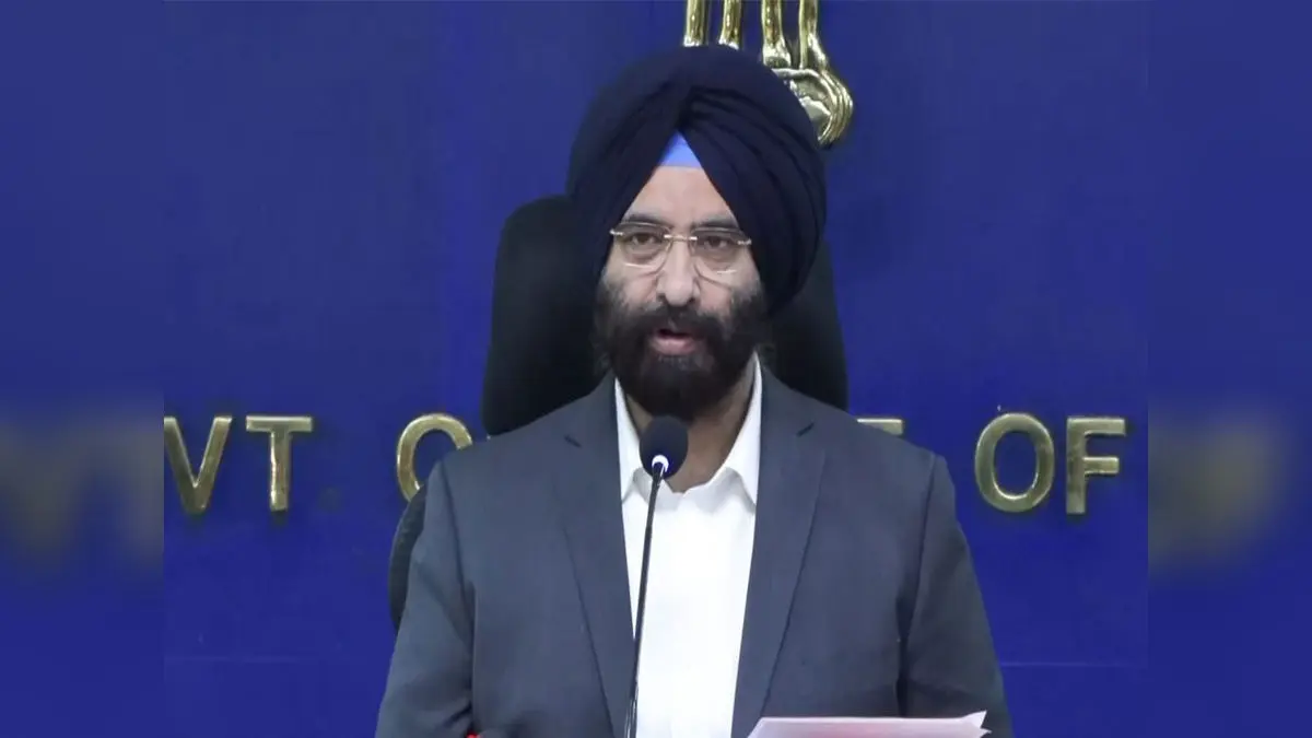 612 Industries Face Closure Action: Delhi Minister Warns Of Further Crackdown On Violators During GRAP-IV