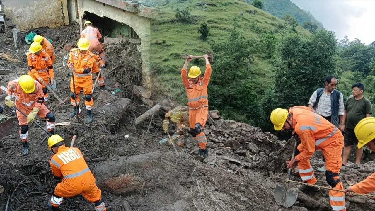 7 Killed in Chamoli Cloudburst, Rescue Operations Underway