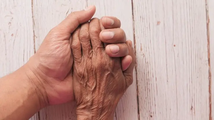 80-yr-old Woman Reunited With Family After Three Decades in Ahmednagar 80-yr-old woman reunited with family in Ahmednagar after three decades