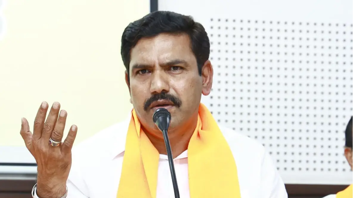 Karnataka BJP Rebels Storm Delhi, Seek Nadda's Intervention to Oust Vijayendra Karnataka BJP Rebels Storm Delhi, Seek Nadda's Intervention to Oust Vijayendra