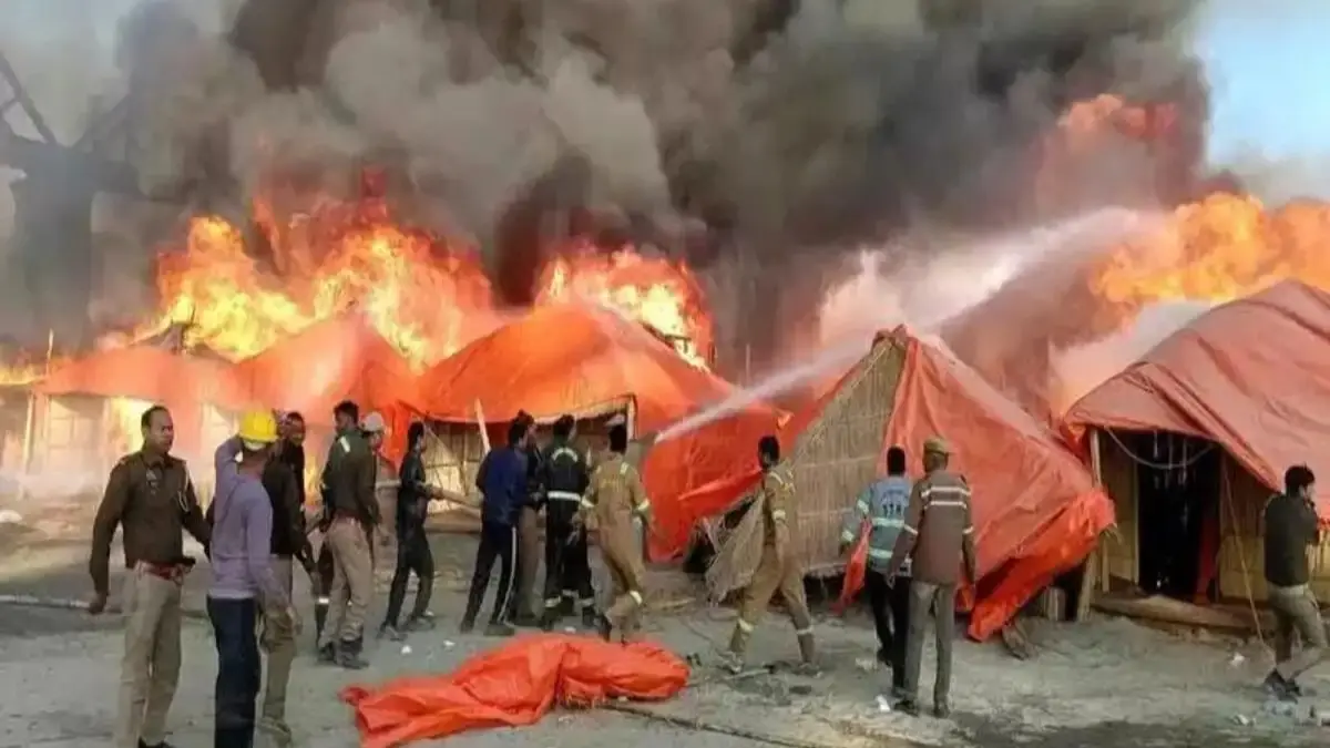 A Day After Stampede, Fire Breaks Out At Mahakumbh In Prayagraj A Day After Stampede, Fire Breaks Out At Mahakumbh In Prayagraj