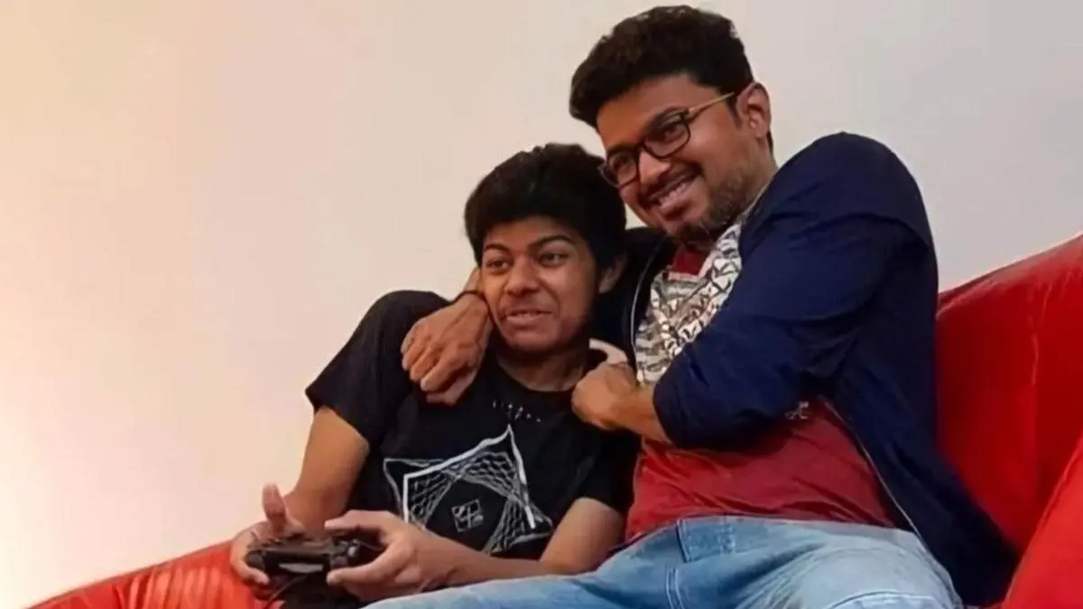 Thalapathy Vijay-Sankgeetha Divorce Case Turns Into Family Feud? Speculations Rife After Actor's Son Reportedly Unfollows Him A file photo of Thalapathy Vijay with his son, Jason