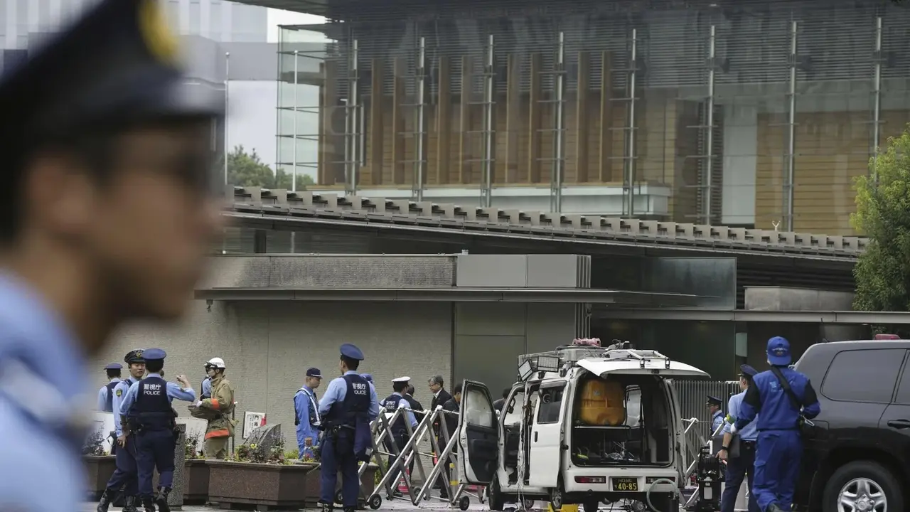 Japan's Ruling Party Headquarters Attacked With Firebombs, Suspect is Arrested: Media Report A man threw several firebombs into the headquarters of Japan's ruling party in Tokyo Saturday, public broadcaster NHK and other Japanese media reported