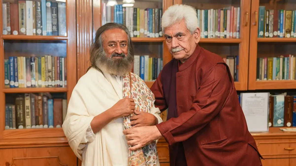 A New Dawn in Kashmir: 20,000 Youth Join Gurudev Sri Sri Ravi Shankar in Pledge for a Drug-Free Future