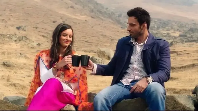 A still from Laila Majnu