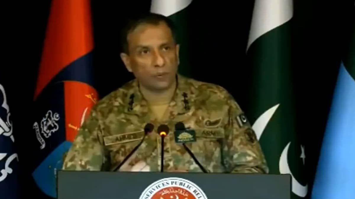 'Aao, Mazze Na Kara Diya Toh Paise Waapis': Pakistani Army Spokesperson Threatens India; Trolled | WATCH