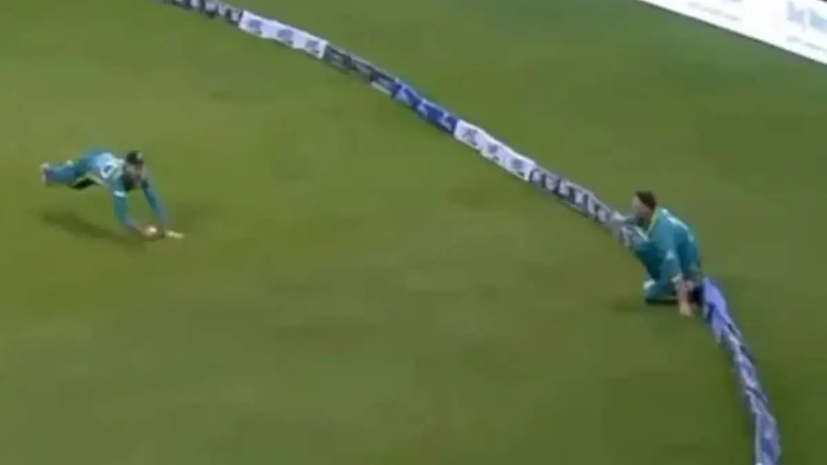 Virat Kohli's Ex-Teammate AB De Villiers Takes Stunning Catch To Send Yusuf Pathan Packing During WCL 2025 | WATCH VIDEO AB De Villiers catch