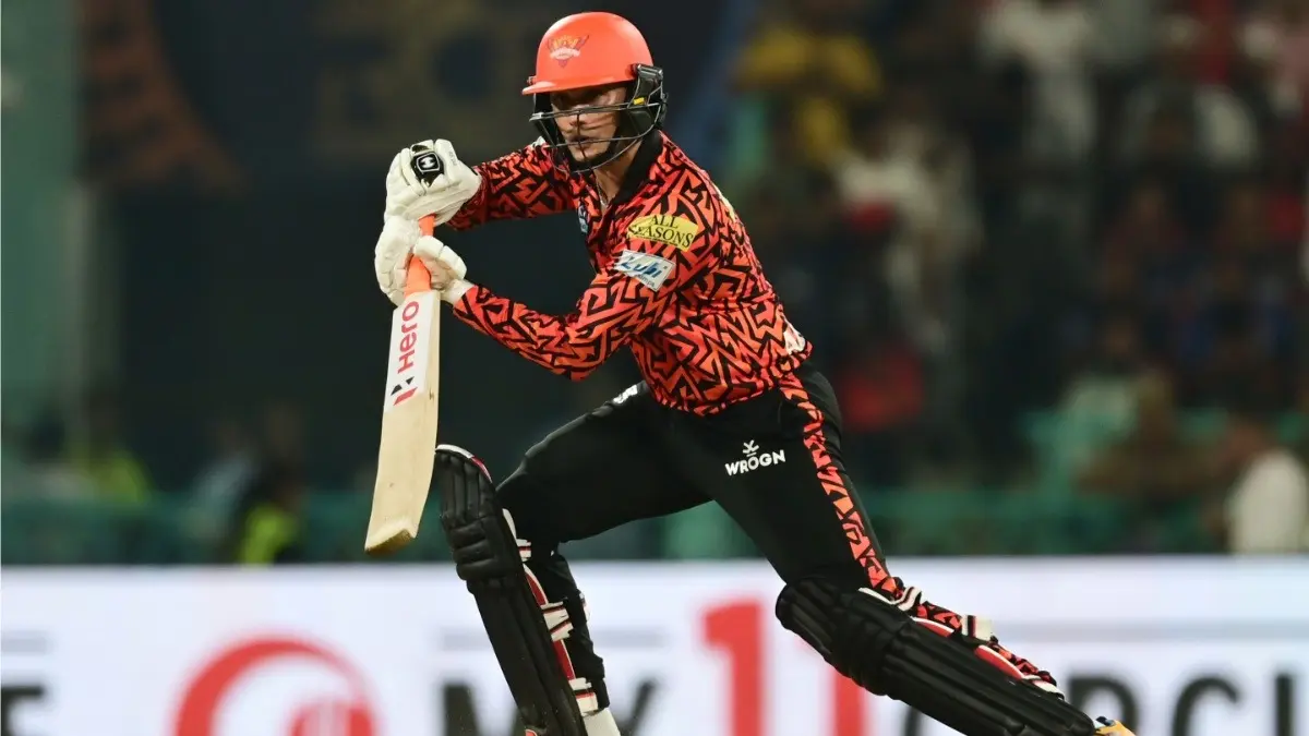 IPL 2025: Abhishek Sharma Breaks Official Car's Glass During RCB vs SRH Clash, Puts Up A Show At Ekana Stadium - WATCH Abhishek Sharma in action during IPL 2025
