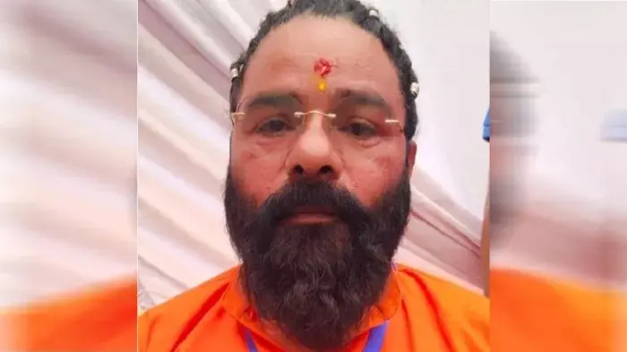 Haridwar: अंडरवर्ल्ड डॉन बना जूना अखाड़े का संत, बवाल के बाद जांच; कभी दाऊद को मारने गया था करांची अंडरवर्ल्ड डॉन बना जूना अखाड़े का संत