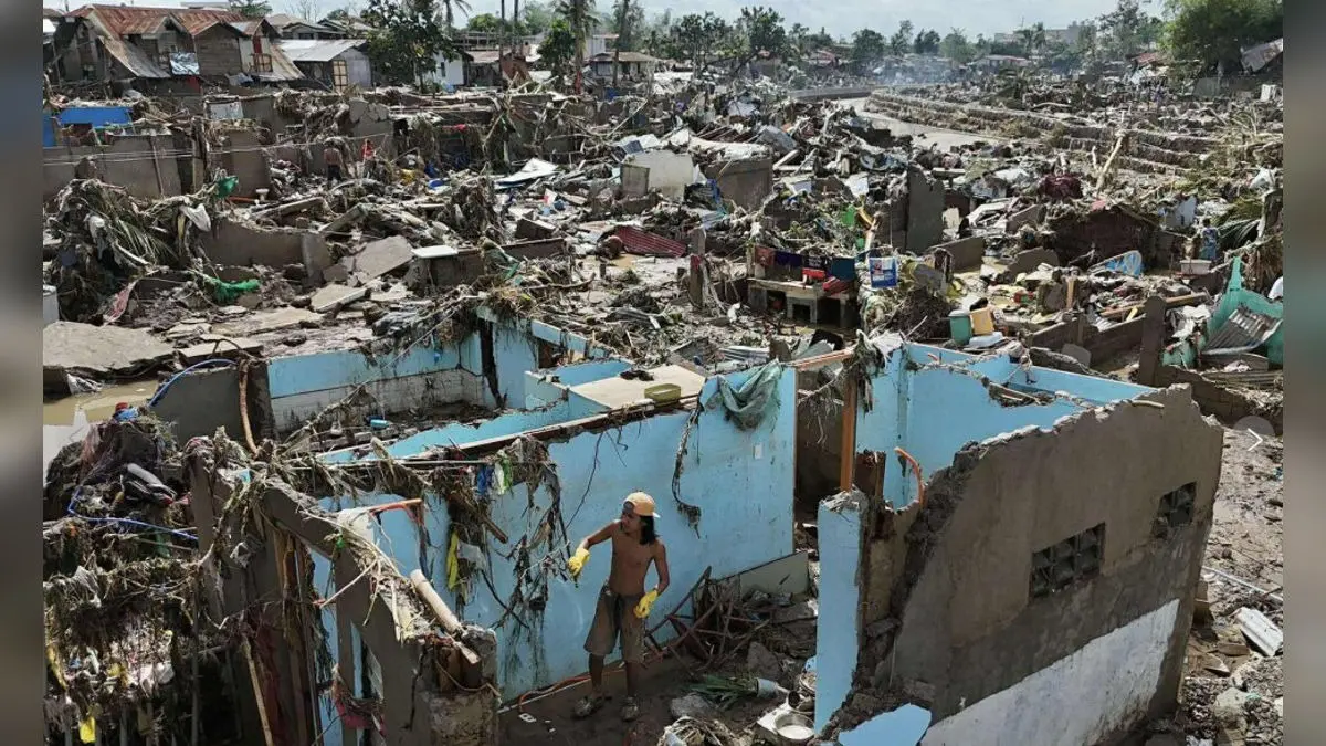 After Battering The Philippines, Deadly Typhoon Kalmaegi Moves Toward Vietnam