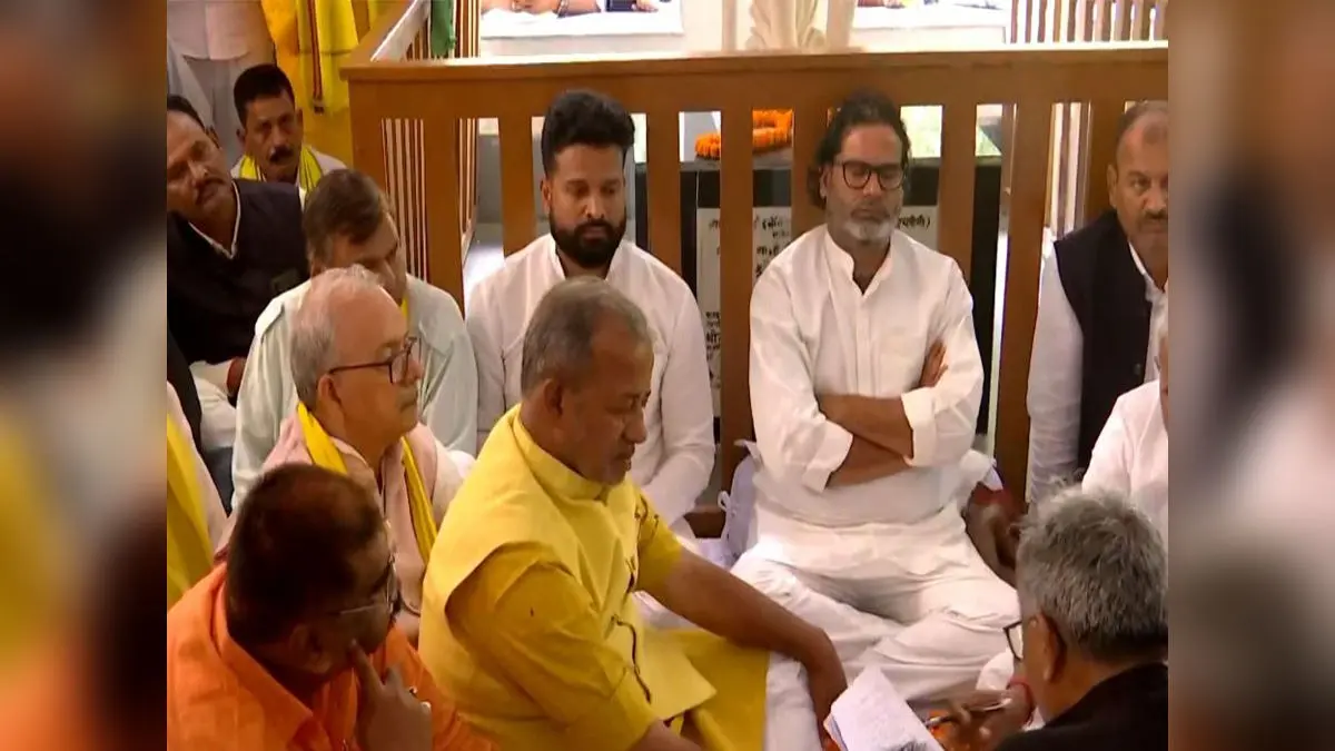 After Scoring A Duck In Maiden Poll Test, Prashant Kishor Holds 'Maun Vrat' As Bihar Cabinet Takes Oath