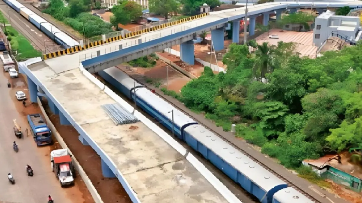 After Viral Memes, Social Media Trolling, Authorities To Redesign Bhopal Bridge With 90-Degree Turn After Viral Memes and Public Outcry, Authorities to Redesign Bhopal’s 90-Degree Bridge