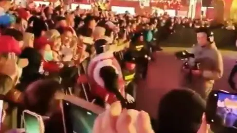 AI-Controlled Robot Tries to Attack Participant at Chinese Festival | WATCH AI Robot attack people in China, viral video