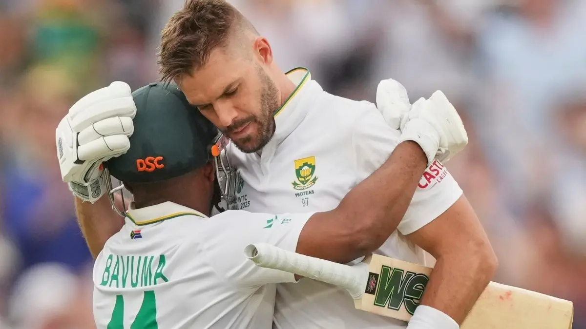 Aiden Markram and Temba Bavuma hug during WTC Final