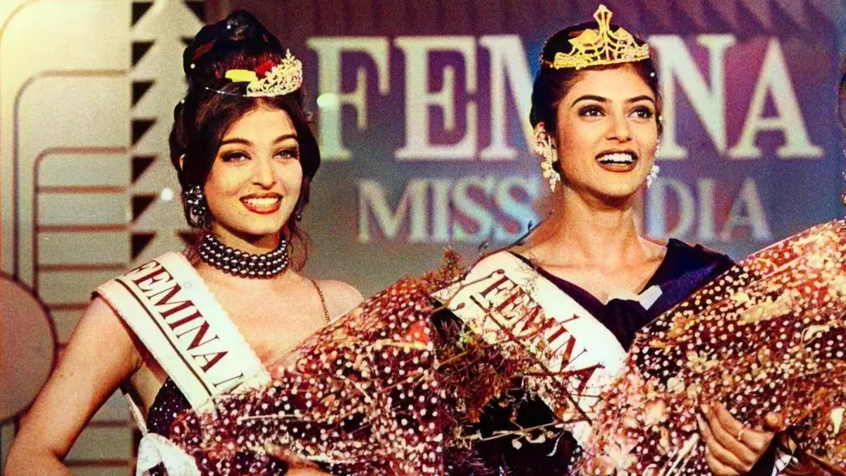 Aishwarya Rai and Sushmita Sen at Miss India 1994