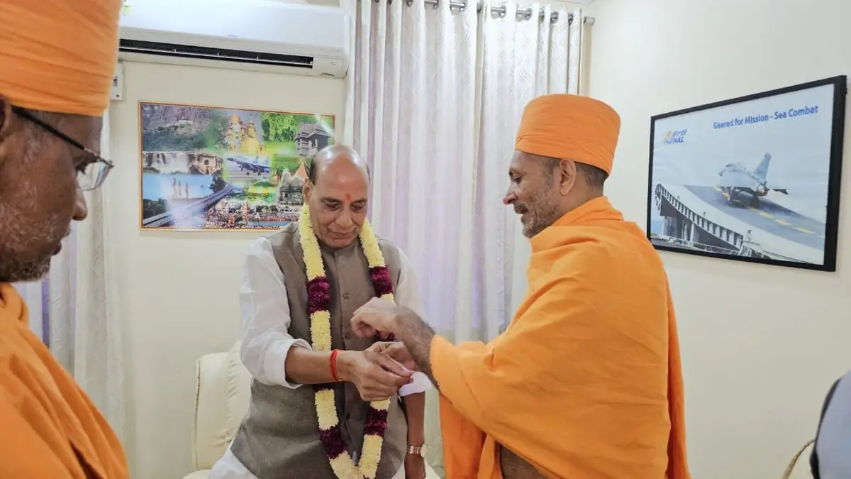 ‘BAPS Fostering Faith, Unity Worldwide’: Rajnath Singh Meets Saints In Nashik Ahead Of Diwali ajnath Singh with BAPS saints in Nashik sharing Diwali greetings and discussing global service impact