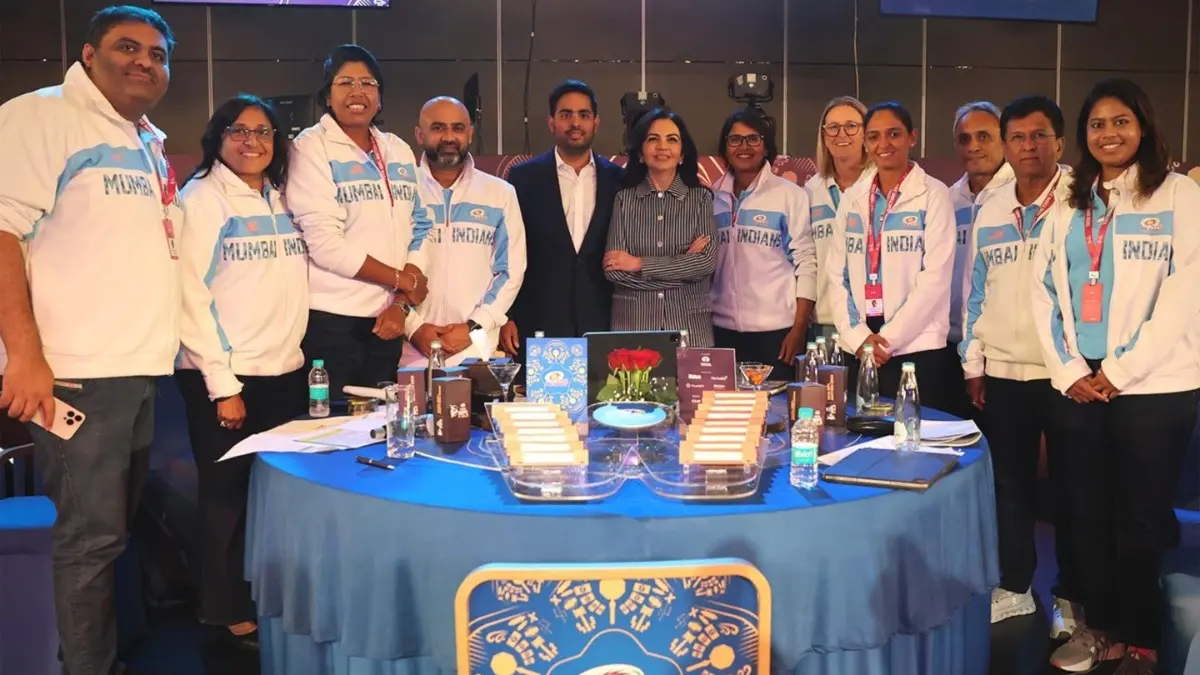 Nita Ambani Sheds Light On Mumbai Indians' WPL 2026 Auction Plan: 'Our Strategy Was To...' Akash Ambani and Nita Ambani with Mumbai Indians management during WPL 2026 mega-auction