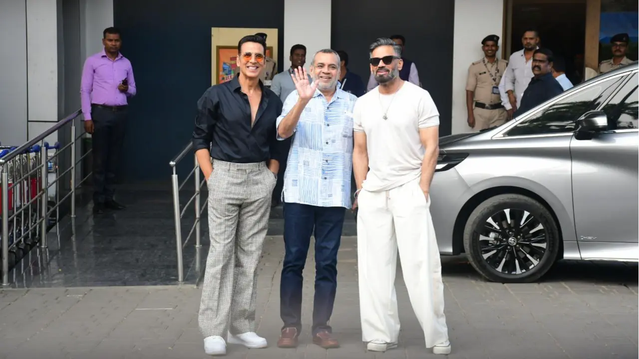 'Hera Pheri' Or A Threequel In The Works? Akshay, Suniel, Paresh Tease Fans With Reunion Akshay Kumar, Paresh Rawal, Suniel Shetty