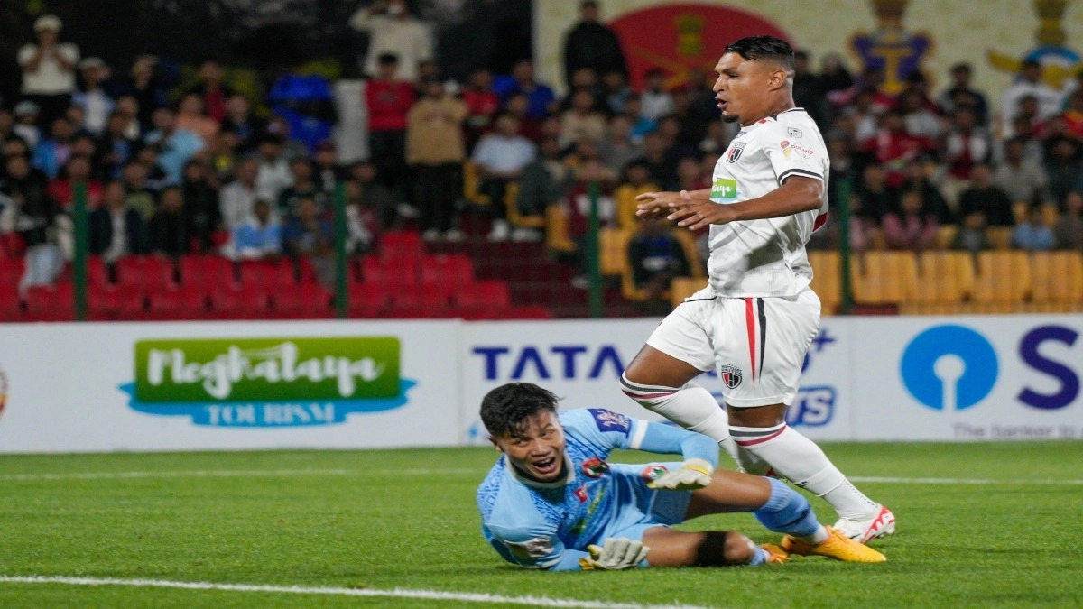 Alaaeddine Ajaraie in action for Northeast United FC