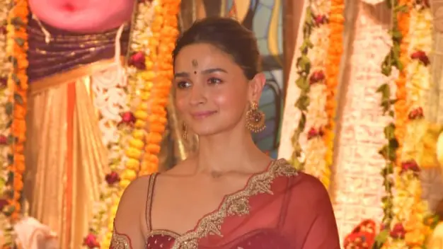Alia Bhatt Exudes Rani Chatterjee Vibes At Durga Puja Pandal, Seeks Blessings Post Jigra Release Alia Bhatt at Durga Puja pandal.