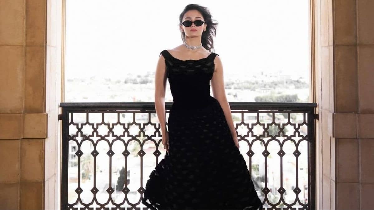 Alia Bhatt attends Red Sea Film Festival in style