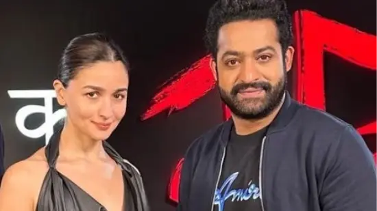 Alia Bhatt Leaves Jr NTR Impressed By Flawlessly Crooning Chuttamalle From Devara In Telugu | VIRAL Alia Bhatt croons Telugu song for Jr NTR's Devara