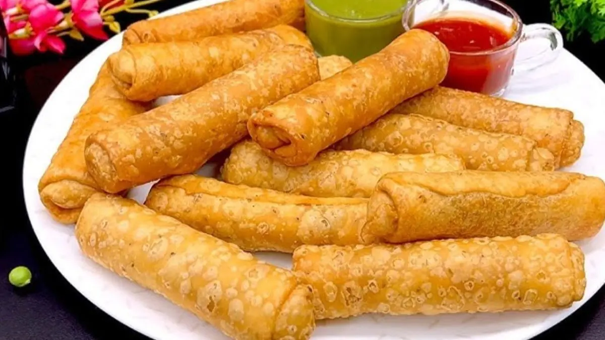 Aloo-Matar Roll: क्रिस्पी आलू-मटर रोल घर पर 15 मिनट में करें तैयार, स्वाद ऐसा कि भूल जाएंगे बाहर का समोसा-कचौड़ी Aloo Matar Roll Recipe