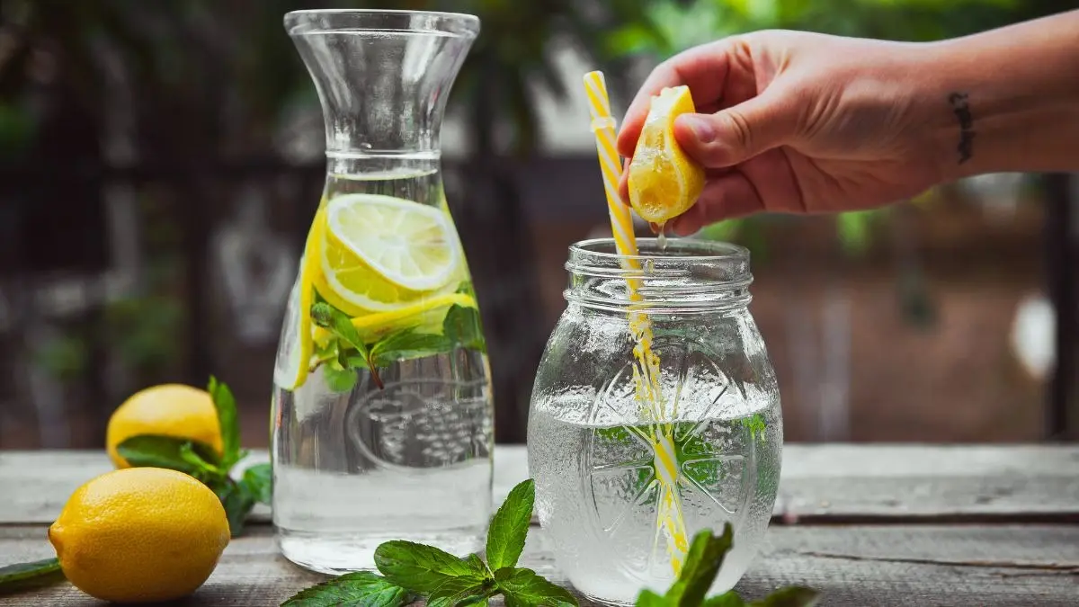amazing benefits of drinking warm water mixed with lemon