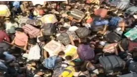 VIDEO: Amid Festive Rush, Surat's Railway Station Witnesses Bandra's Stampede-Like Situation Amid Festive Rush, Surat's Railway Station Witnesses Bandra's Stampede-Like Situation