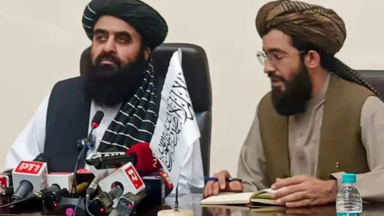 अफगानी विदेश मंत्री की PC में महिला पत्रकारों की नो एंट्री पर संग्राम, प्रियंका से तस्लीमा नसरीन तक ने उठाए सवाल; MEA का आया जवाब Amir Khan Muttaqi