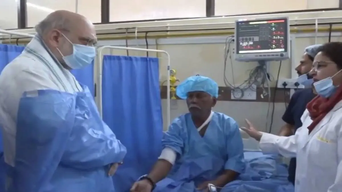 amit shah hmeets pahalgam terror attack victims