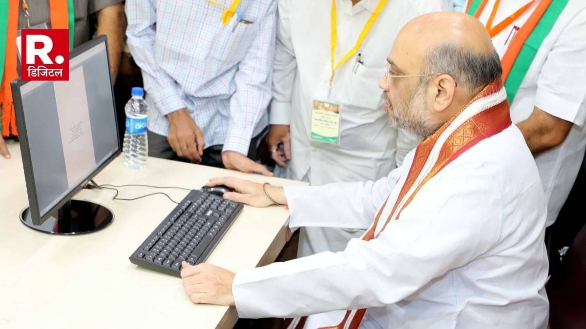 Amit Shah left Google Gmail and switched to the indigenous Zoho Mail