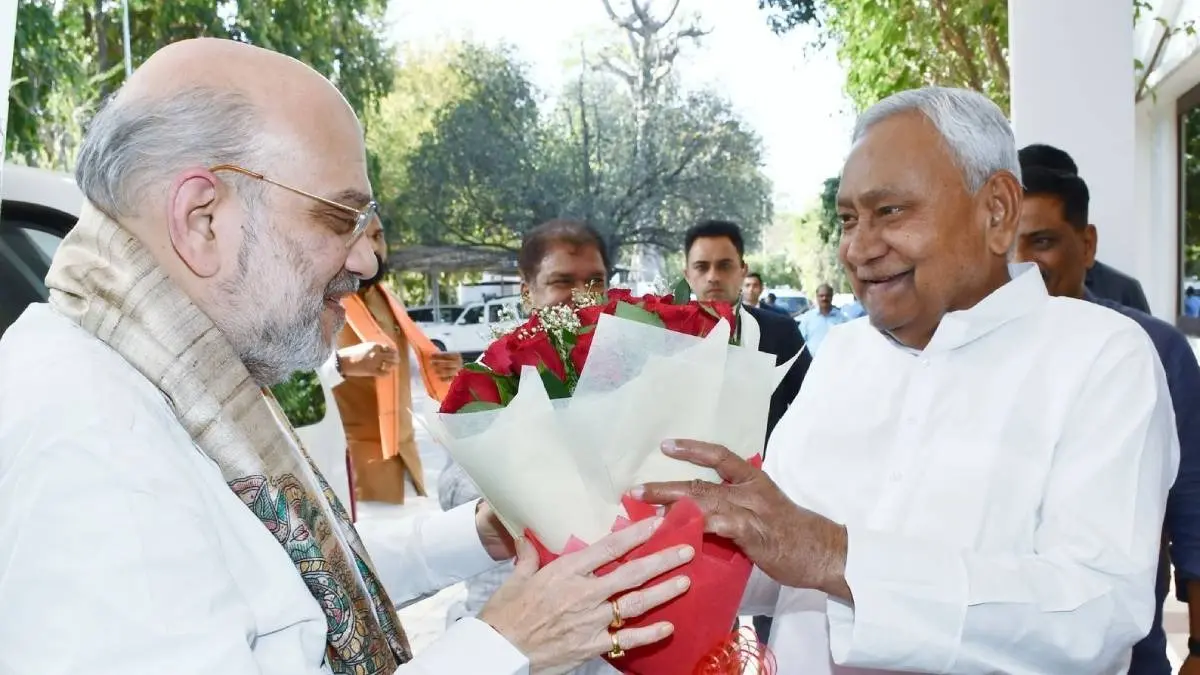 वक्फ बिल पर बगावती सुर चुनाव में JDU को पड़ेगा भारी? NDA का साथ छोड़ने का दबाव, CM नीतीश पर टिकी निगाहें Amit Shah - Nitish Kumar
