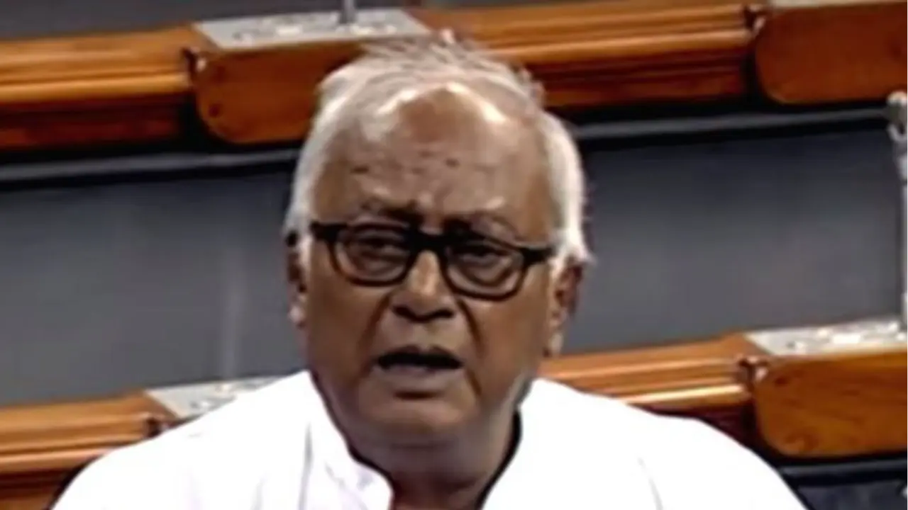 Waqf Amendment Bill : TMC सांसद सौगत रॉय बोले- 'ममता बनर्जी सही कहती हैं, बहुमत वाले लोकतंत्र में बल का प्रयोग, इसे बर्दाश्त 'Shoot Down Someone...': Saugata Roy Calls Amit Shah 'Strict' Over Immigration Bill